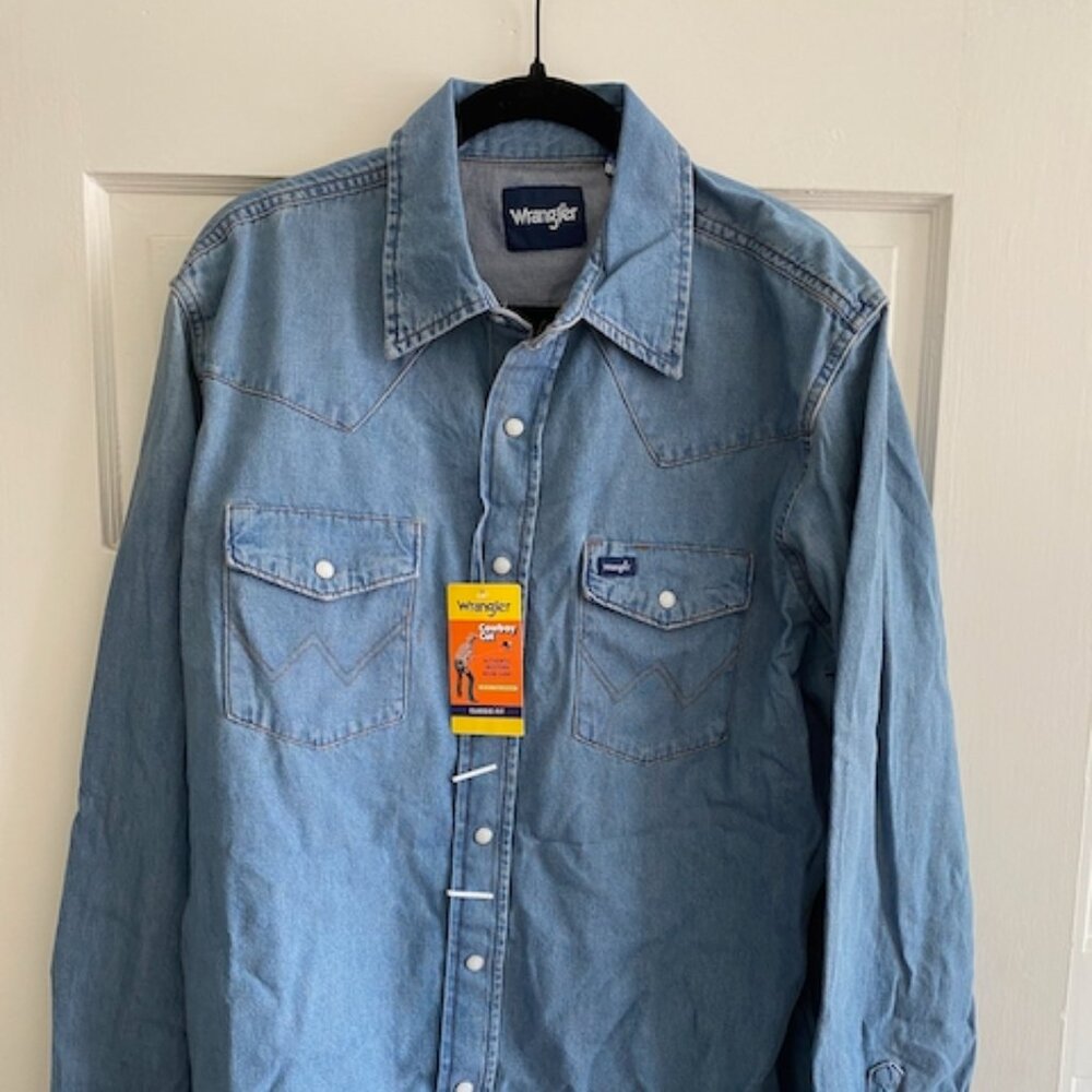 Wrangler Cowboy Cut Long Sleeve Western Denim Snap Work Shirt – Stonewash